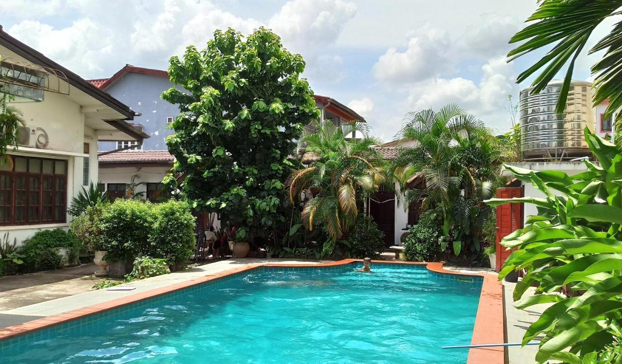 Villa Sisavad Guesthouse Vientián Kültér fotó