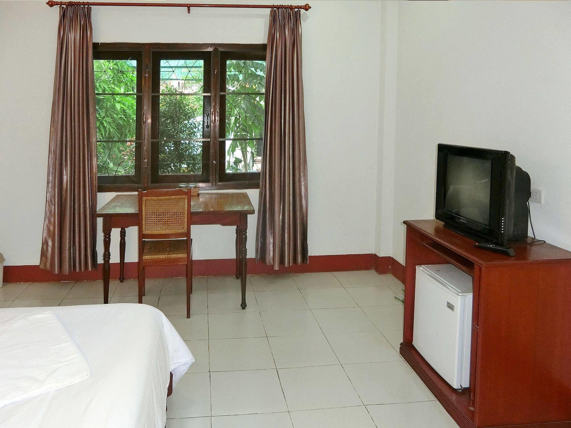 Villa Sisavad Guesthouse Vientián Kültér fotó