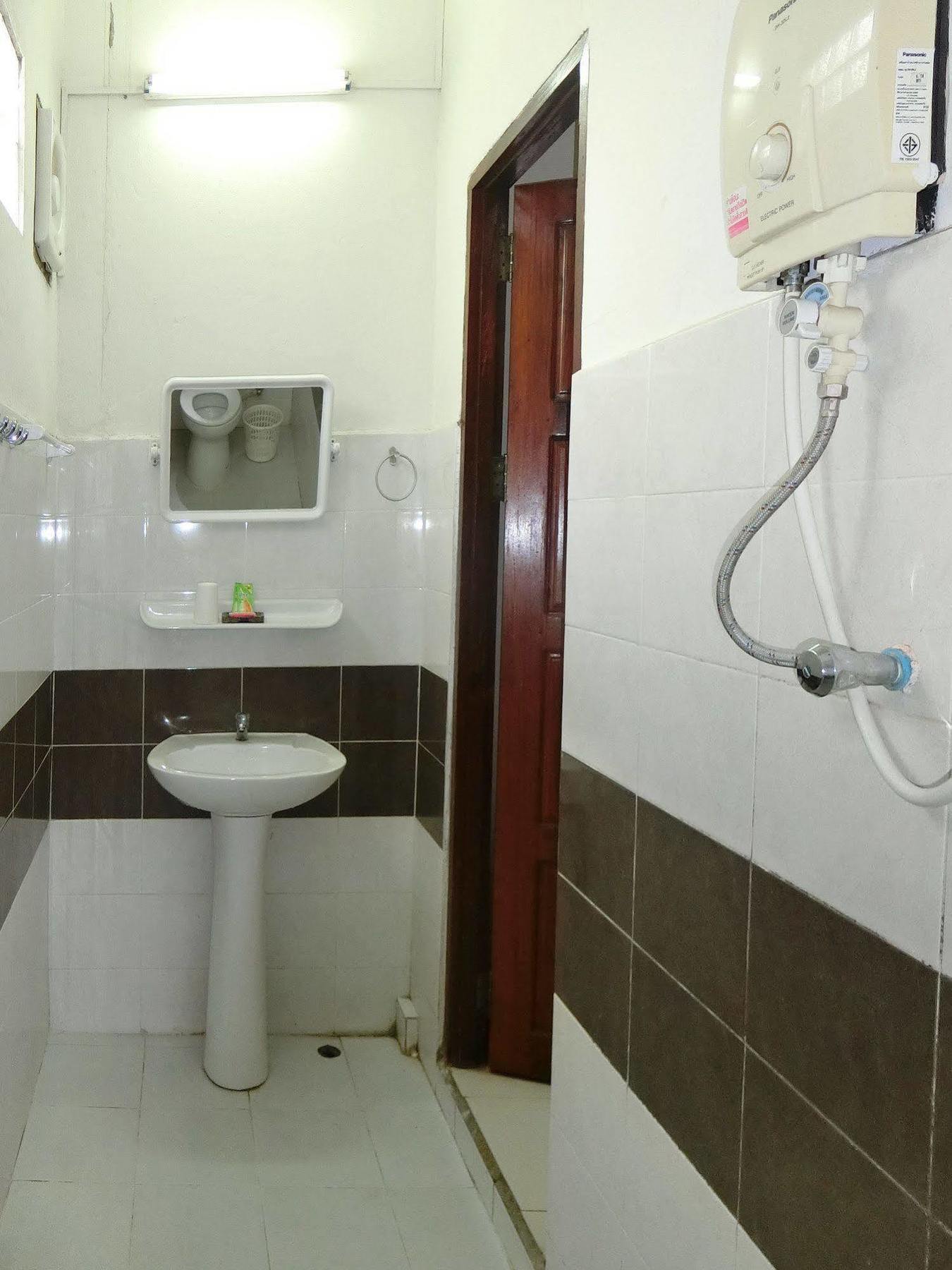 Villa Sisavad Guesthouse Vientián Kültér fotó