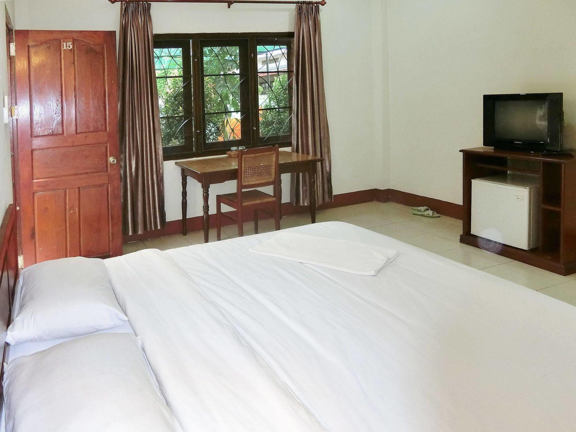 Villa Sisavad Guesthouse Vientián Kültér fotó